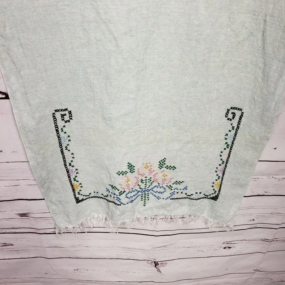 Vintage Dresser Scarf Table Runner Floral Handmade Hand Stitched‎ Fringe Green